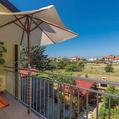 Apartment Nensi Poreč Exterior foto